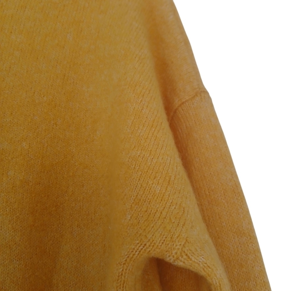 GAP Sweater Cozy Vibrant Gold Warm V-neck Relaxed Fit Long Sleeves Ribbed Knit - Picture 8 of 10